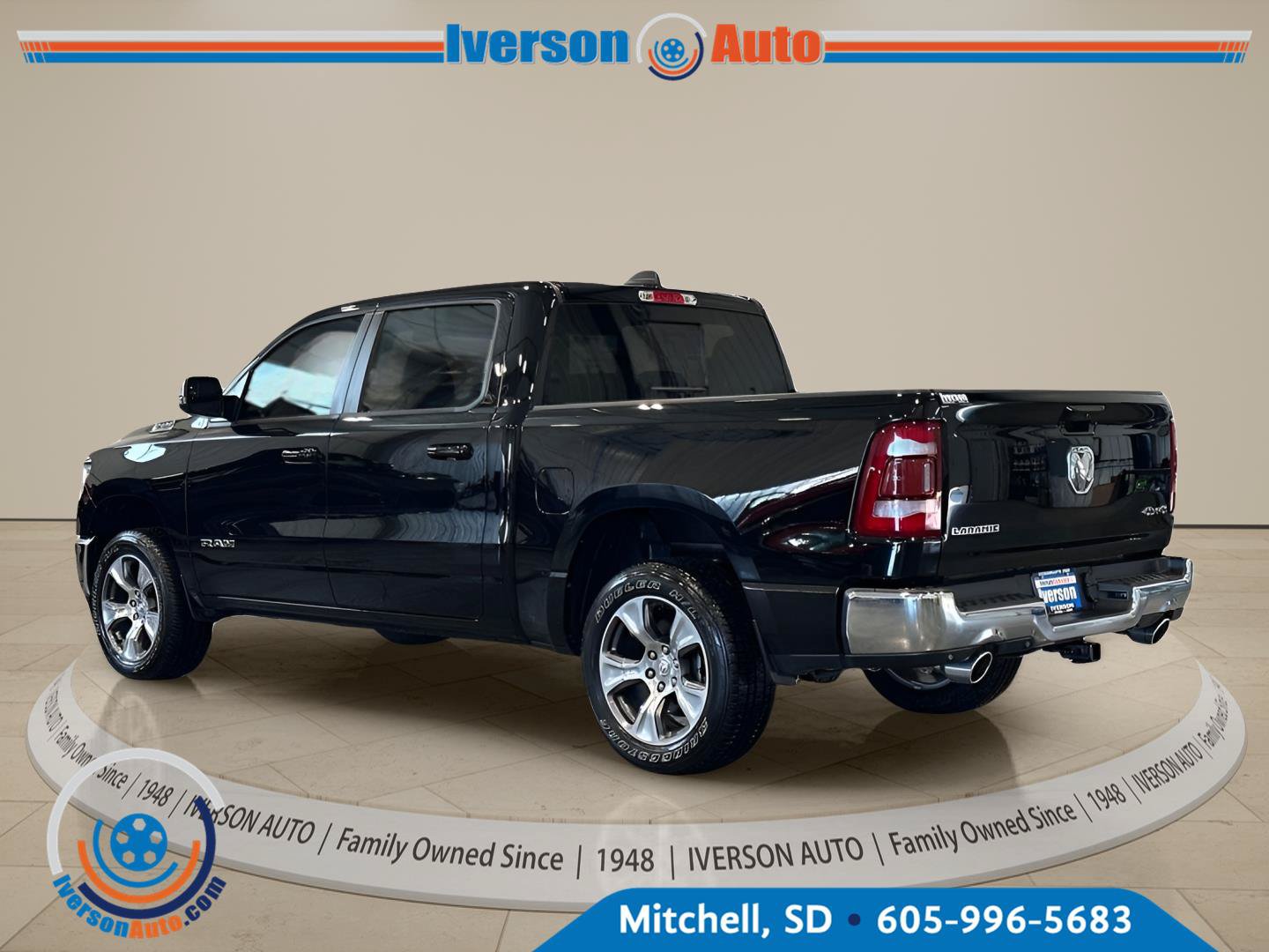 Used 2023 RAM 1500 Laramie AWD/4WD image 5