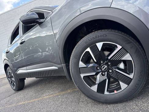 New 2025 Nissan Kicks SV image 7