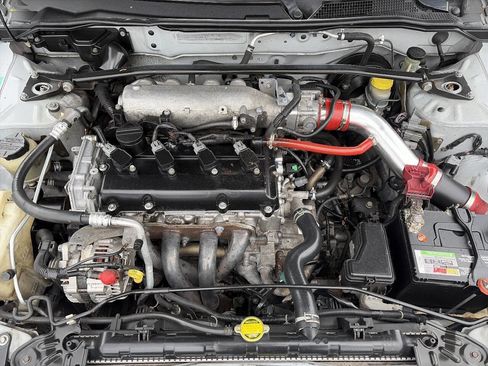 Used 2002 Nissan Sentra SE-R image 9