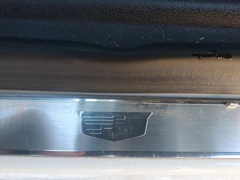 Certified 2023 Cadillac XT6 Premium Luxury image 23