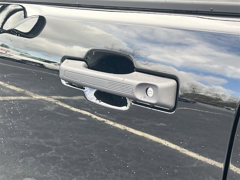 New 2026 Ford Maverick XL image 24