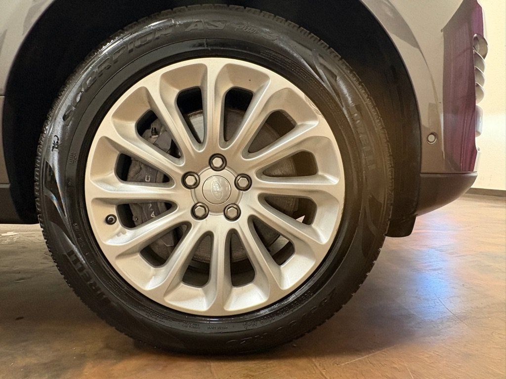 Used 2019 Land Rover Range Rover HSE AWD/4WD image 11
