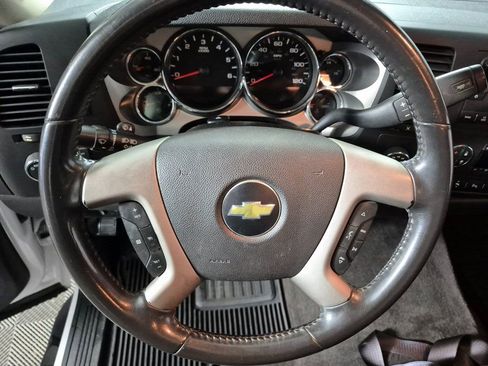 Used 2011 Chevrolet Silverado 2500 LT w/ Interior Plus Package image 11