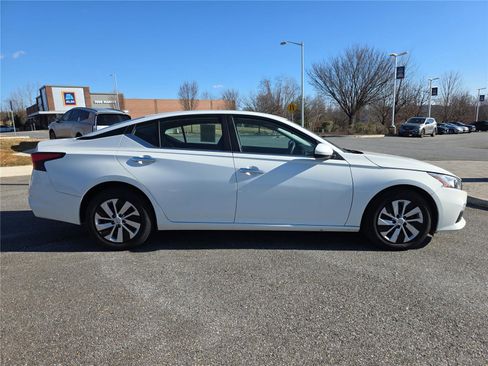 Used 2021 Nissan Altima 2.5 S image 3