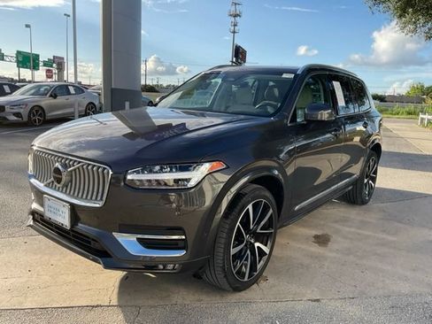 Certified 2023 Volvo XC90 B5 Plus AWD/4WD image 3