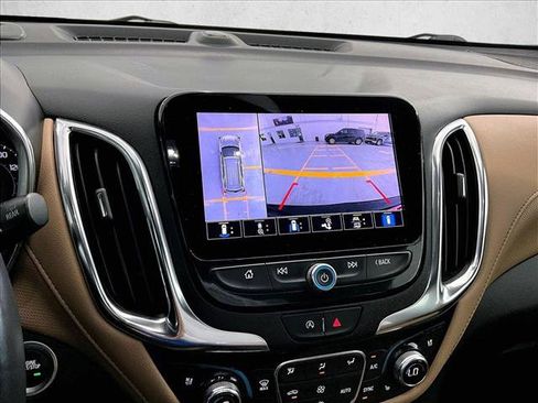 Used 2022 Chevrolet Equinox Premier FWD image 23