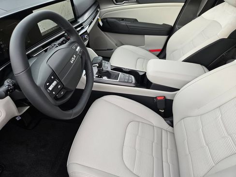 New 2026 Kia Sportage SX FWD image 9