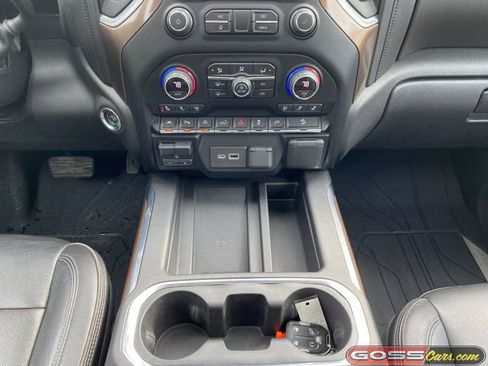 Used 2021 Chevrolet Silverado 1500 High Country w/ Technology Package image 15