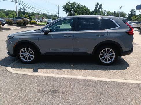 Used 2024 Honda CR-V EX image 3
