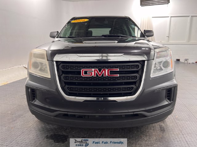 Used 2016 GMC Terrain SLE FWD image 2