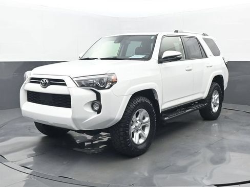 Used 2024 Toyota 4Runner SR5 Premium w/ Moonroof Package AWD/4WD image 24