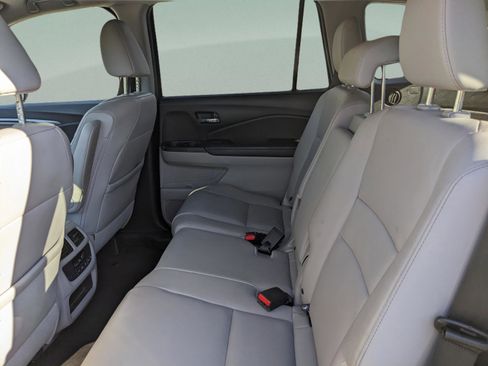Used 2018 Honda Pilot EX-L image 19