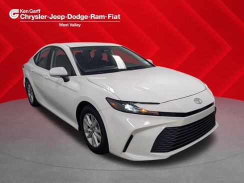 Used 2025 Toyota Camry LE FWD image 1