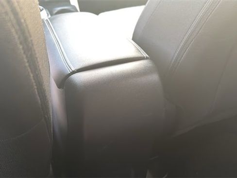 Used 2022 Ford Escape SE image 21