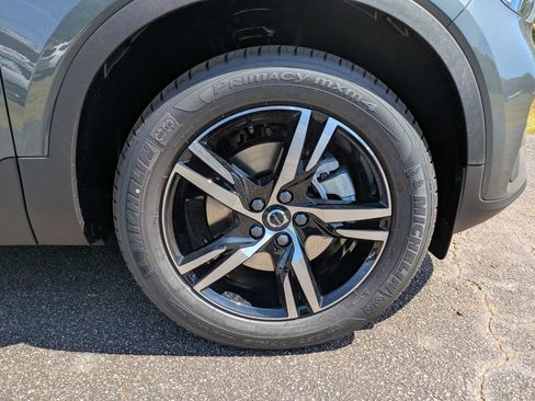 Used 2026 Volvo XC40 B5 Core AWD/4WD image 11