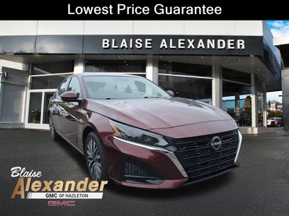 Used 2023 Nissan Altima 2.5 SV w/ SV Premium Package