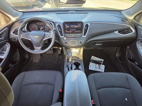 Used 2023 Chevrolet Malibu LT image 24