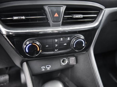 Used 2024 Buick Encore GX Sport Touring image 21