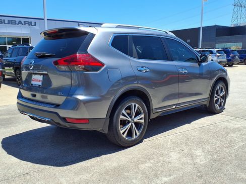 Used 2017 Nissan Rogue SL FWD image 24
