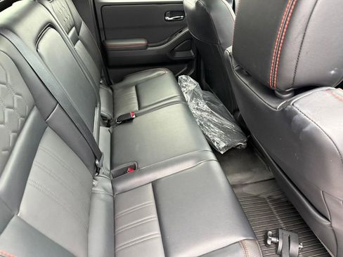 Used 2024 Nissan Frontier PRO-4X w/ Pro Premium Package image 15