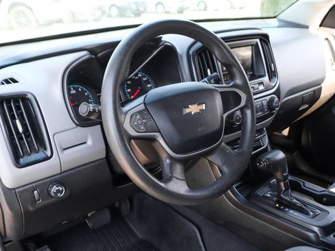 Used 2019 Chevrolet Colorado W/T w/ WT Convenience Package RWD image 17
