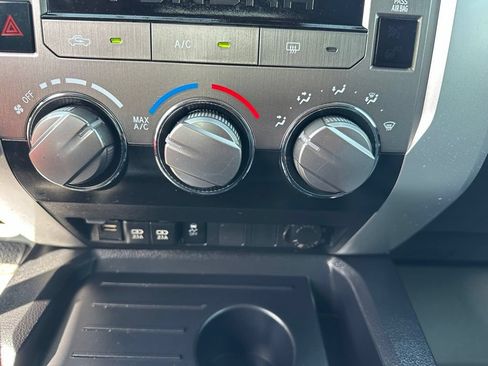 Used 2020 Toyota Tundra SR5 w/ SR5 Upgrade Package AWD/4WD image 20
