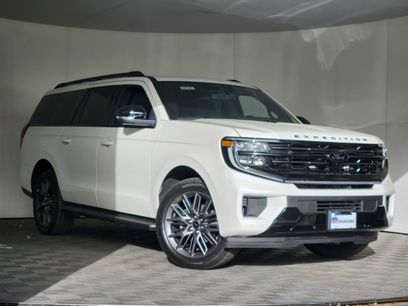 New 2026 Ford Expedition Max Platinum w/ Stealth Appearance Package
