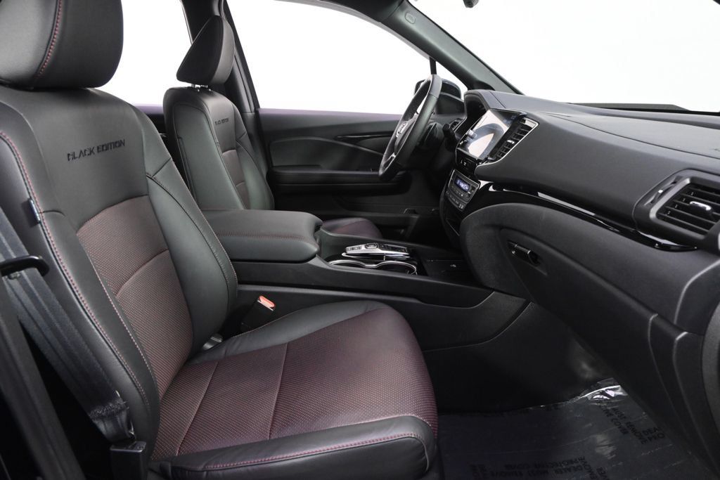 Used 2026 Honda Ridgeline Black Edition image 16