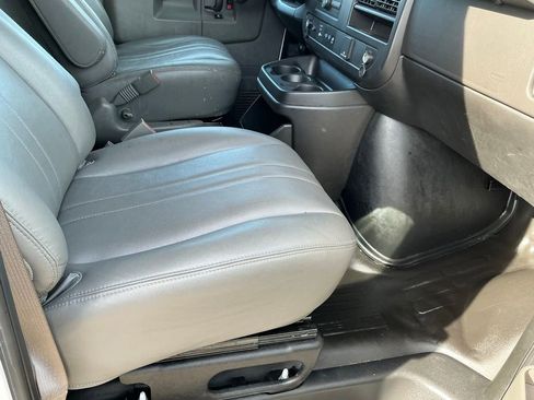 Used 2023 Chevrolet Express 3500 w/ Driver Convenience Package image 11