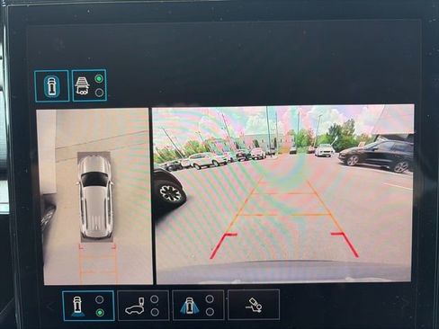 Used 2025 GMC Acadia Elevation w/ Elevation Premium Package AWD/4WD image 10