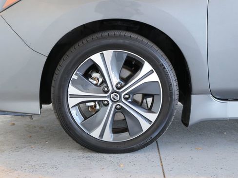 Used 2021 Nissan Leaf SV Plus image 40