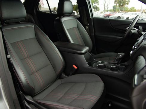 Used 2024 Chevrolet Equinox RS FWD image 21