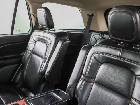 Used 2021 Lincoln Aviator Reserve w/ Equipment Group 201A image 25