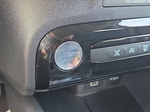 Used 2025 Ford Escape Active w/ Tech Pack #1 FWD image 19
