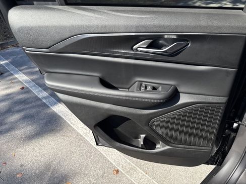 New 2025 Jeep Grand Cherokee Altitude AWD/4WD image 32