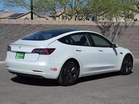 Used 2023 Tesla Model 3 Standard Range image 9