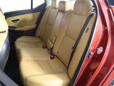 Used 2021 Nissan Sentra SV w/ SV Premium Package image 31