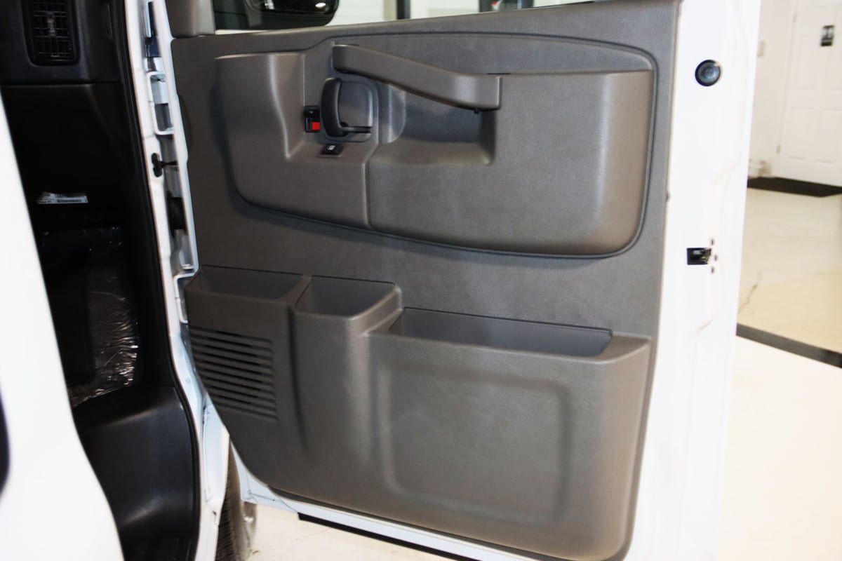 Used 2025 Chevrolet Express 3500 LT w/ LT Preferred Equipment Group RWD image 48