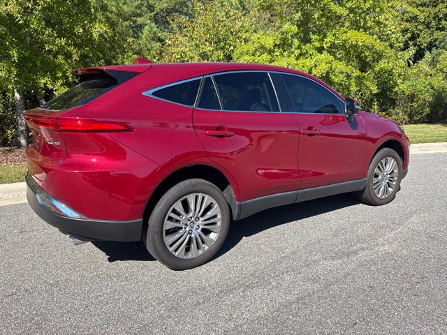Used 2024 Toyota Venza Limited AWD/4WD image 2