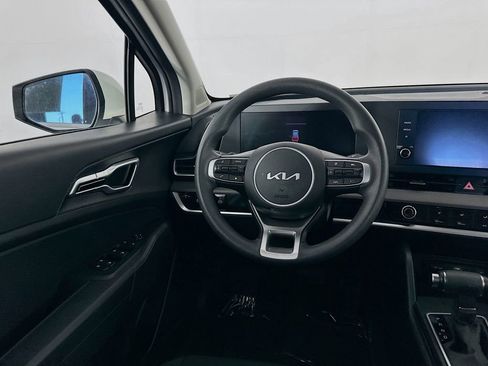 Used 2025 Kia Sportage LX FWD image 27