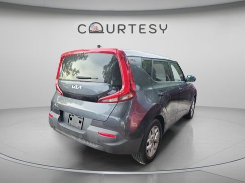 Used 2022 Kia Soul LX w/ Technology Package FWD image 17