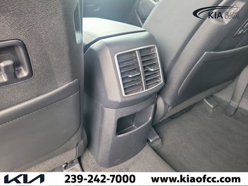 Used 2025 Kia Sportage EX FWD image 15