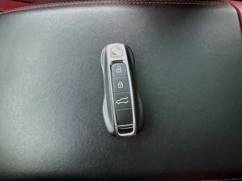 Used 2022 Porsche Cayenne GTS image 36