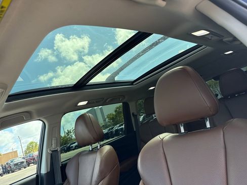 Used 2019 Subaru Ascent Touring w/ Popular Package #3 image 8