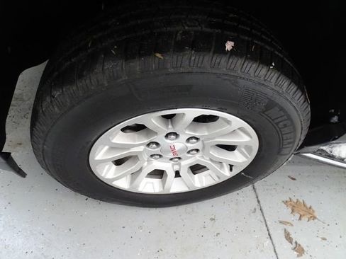 Used 2018 GMC Yukon SLT w/ Open Road Package image 28