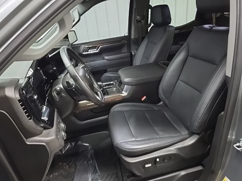 Used 2023 Chevrolet Silverado 1500 RST AWD/4WD image 29