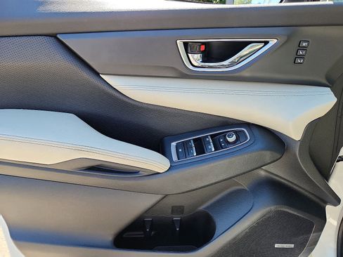 Used 2022 Subaru Ascent Limited w/ Technology Package image 14