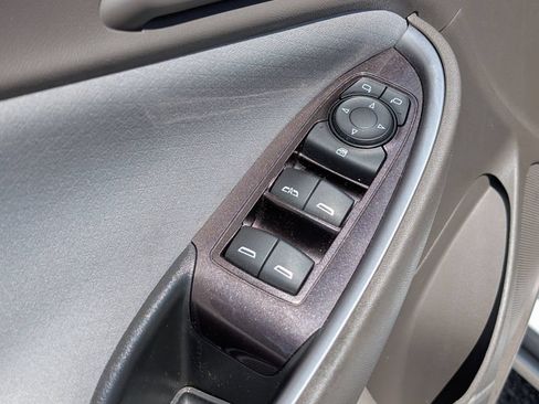 Used 2022 Chevrolet Malibu LT FWD image 16