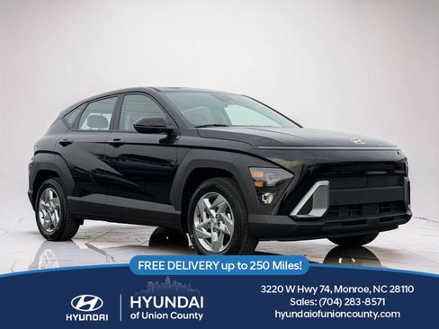 New 2026 Hyundai Kona SE image 1