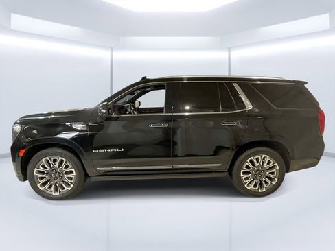 Used 2023 GMC Yukon Denali Ultimate AWD/4WD image 2
